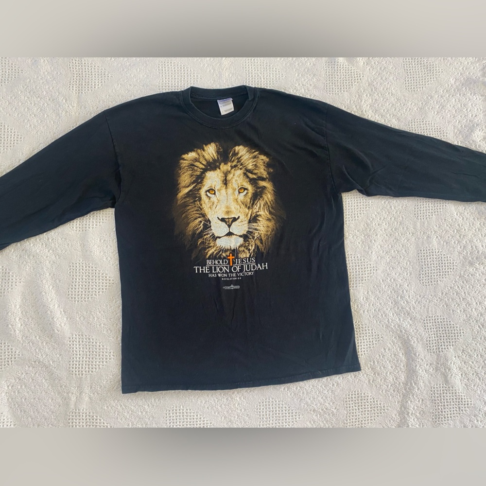 Behold Jesus Lion of Judah Long Sleeve Size Large Shirt Revelations Christianity